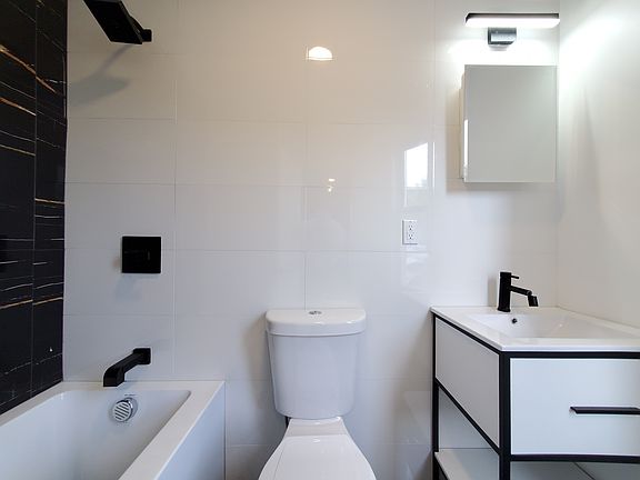 5th image of 484 Mercer St #17E