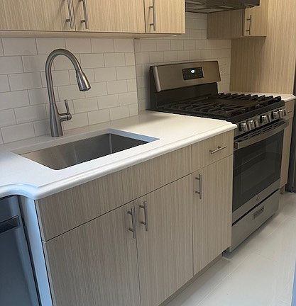 4th image of 435 W 23rd St APT 8F