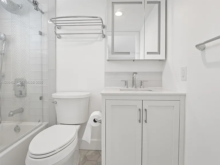 6725 Harding Ave #504 — Photo 36
