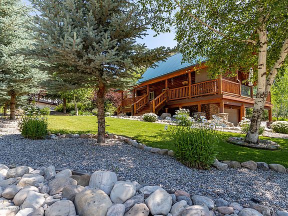 3rd image of 638 Vista East Dr