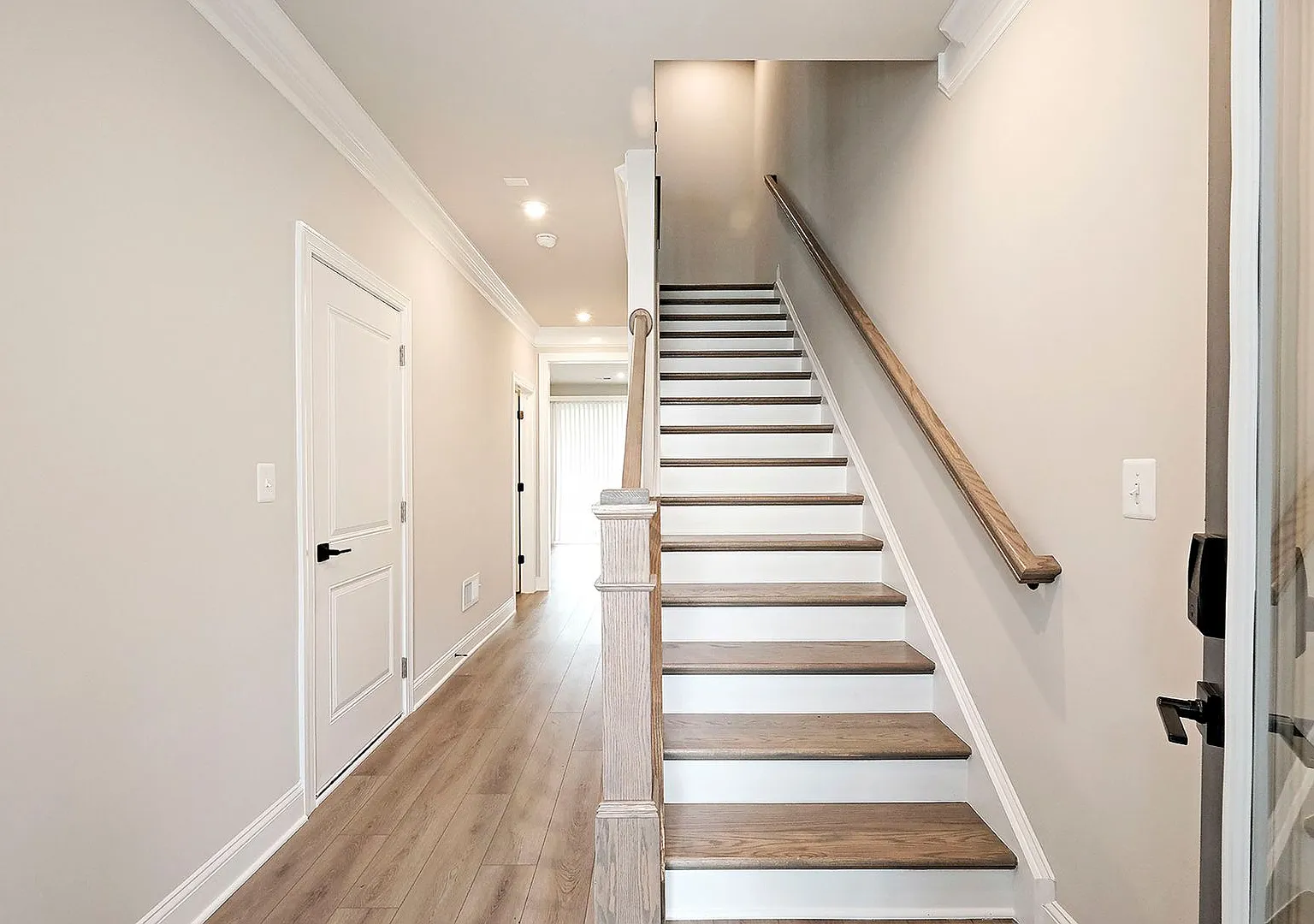 Brand New Grove at Brookhill Townhome with Modern Finishes & Garage — Photo 2