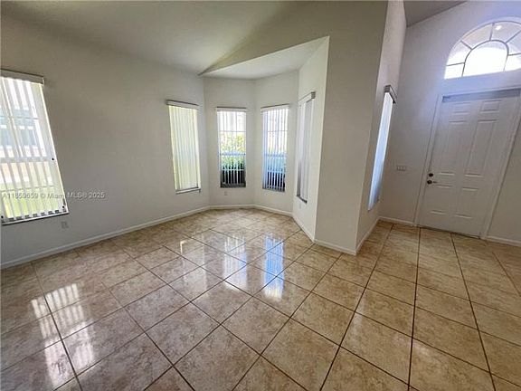 4th image of 2217 NE 41st Ave