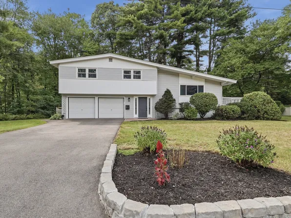 27 Clearview Dr, Framingham, MA 01701