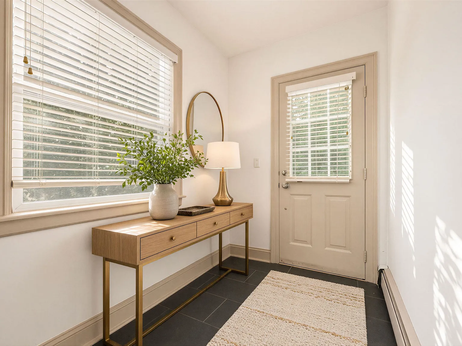 1 bed, 1.0 bath, $2,300 — Photo 4