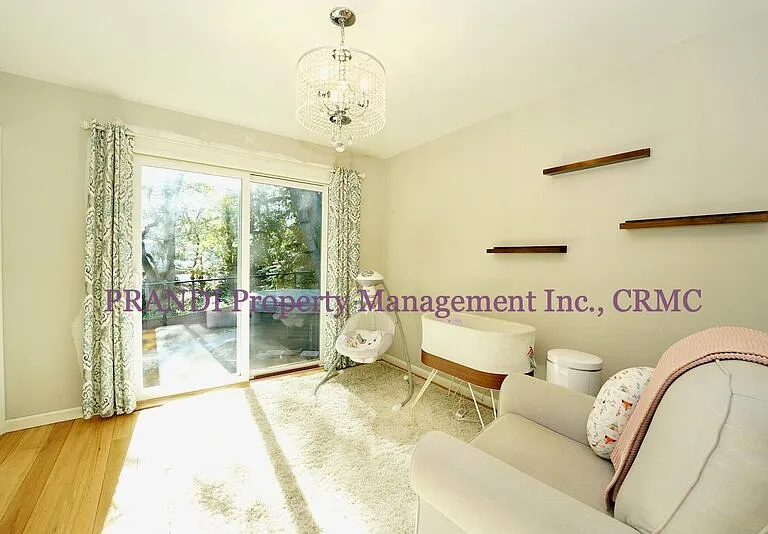 1501 Park Ct — Photo 11