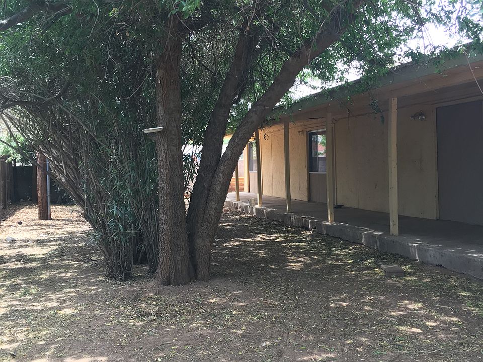 Private fenced yard