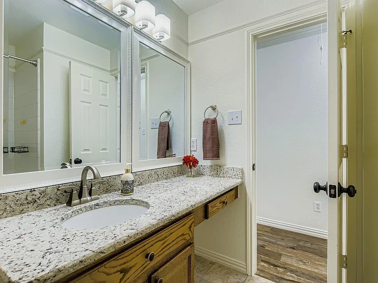 12407 Hawk Creek Dr — Photo 14