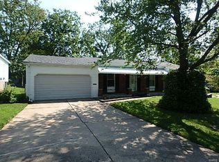 10614 Foxpath Dr, Saint Louis, MO 63137