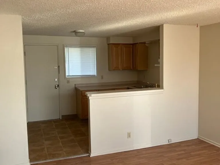 204 Fargo St — Photo 2