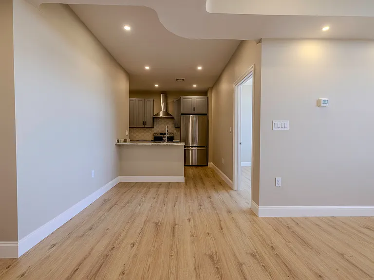 340 Main St #703 — Photo 6