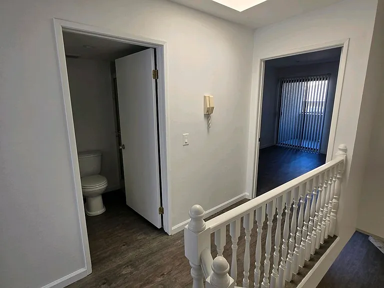 Sherman Oaks Area apartment close to local shops and Restaurants — Photo 9