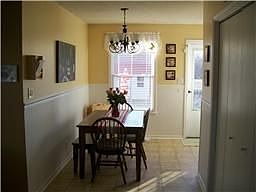 2nd image of 718 Donna Ct