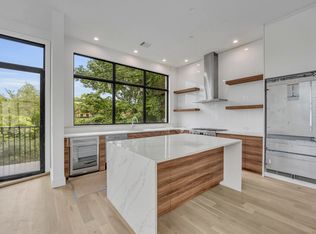 610 N Oak Cliff Blvd #301, Dallas, TX 75208
