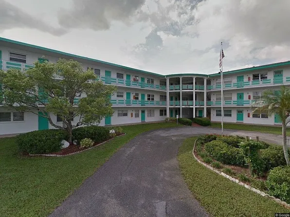 1900 59th Ave N APT 104, Saint Petersburg, FL 33714