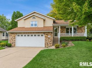 2108 Blanchard Ct, Davenport, IA 52804
