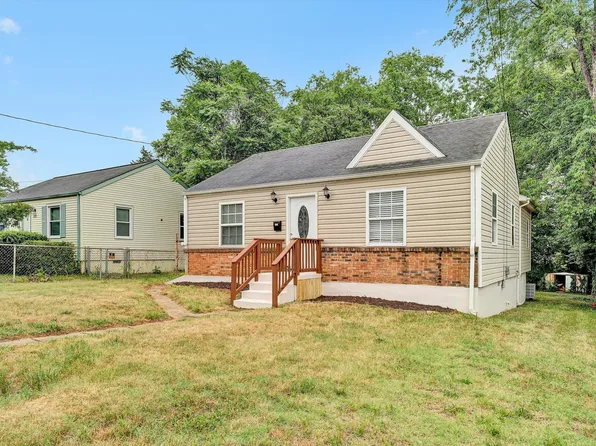 3215 Maplelawn Ave NW, Roanoke, VA 24012