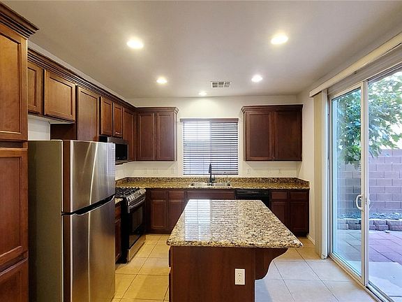 5th image of 9846 Black Mulberry St