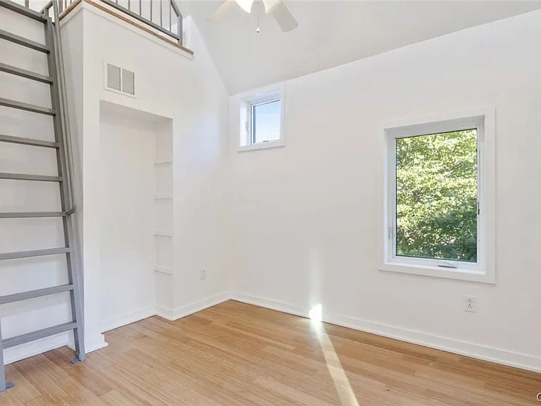621 Otisco St — Photo 18
