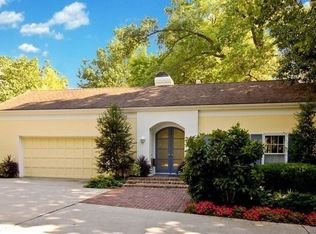 2315 W 63rd St, Mission Hills, KS 66208