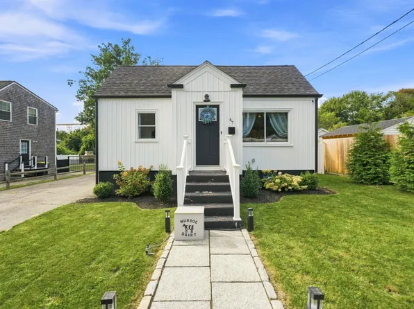 47 Perkins St, Somerset, MA 02725