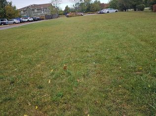 3981 Old McHenry Rd, Lake Zurich, IL 60047