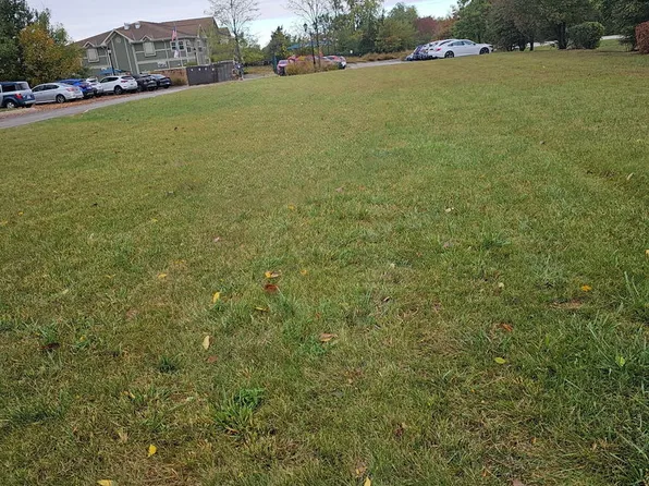 3981 Old McHenry Rd, Lake Zurich, IL 60047