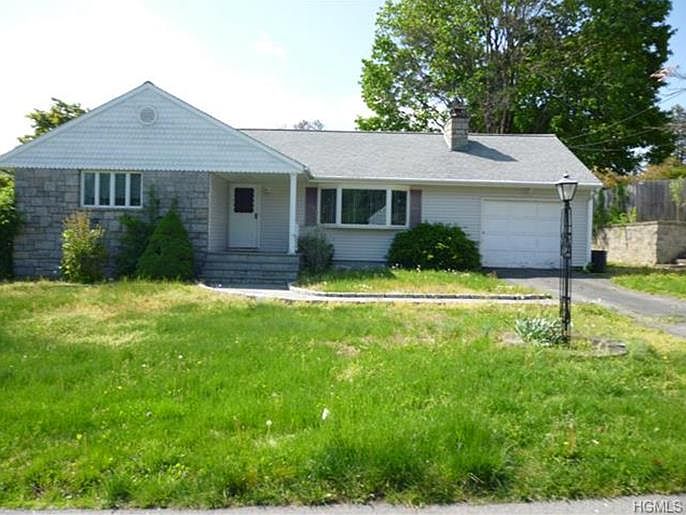 1st image of 5 Beechland Ct
