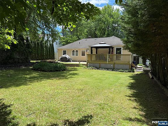 4th image of 274 Elm Ave