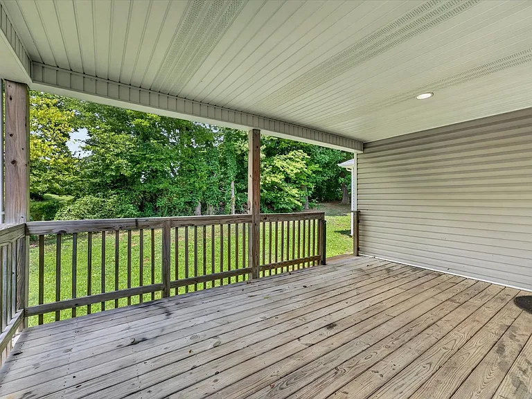 2228 Killington Dr — Photo 32