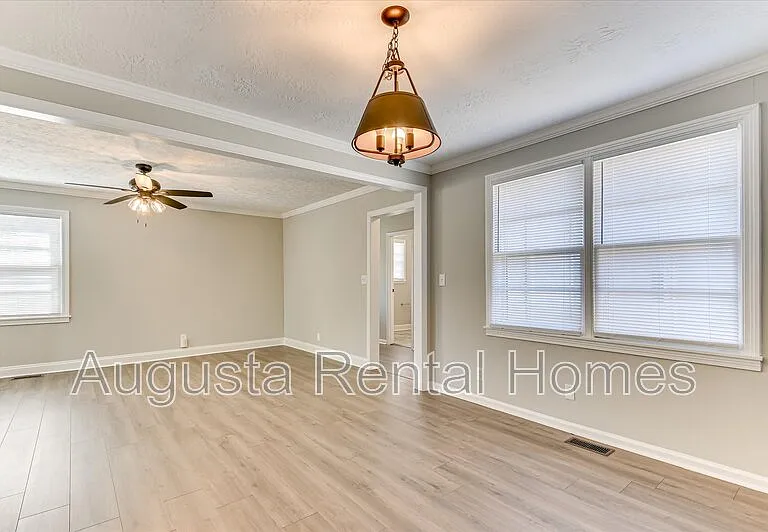 3210 York Dr — Photo 13
