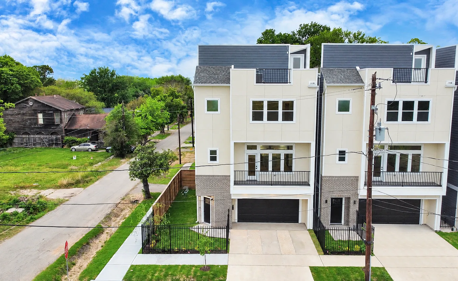 3 bed, 3.5 bath, 2245 sqft, $3,300 — Photo 1