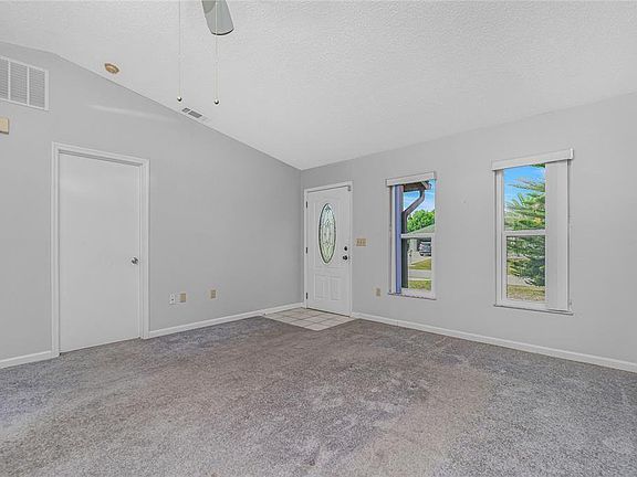 5th image of 4077 Mulgrave Ave