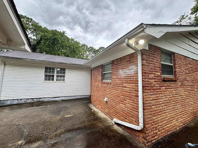 3812 Melody Cir NE — Photo 18