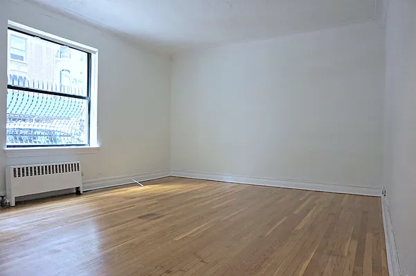 Rented by Metropolitan Equities | media 1