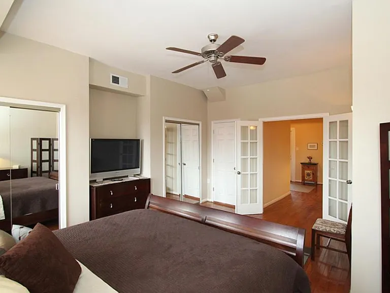 909 T St NW — Photo 4