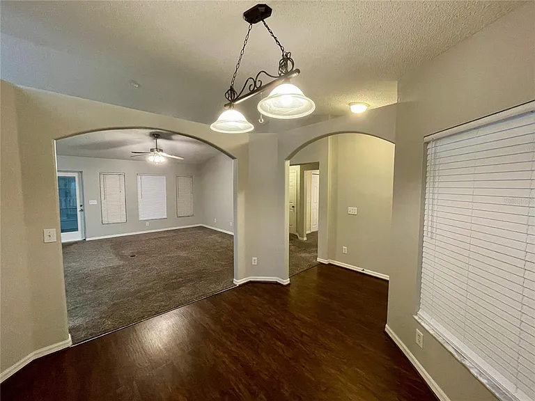 12119 Warwick Cir — Photo 7