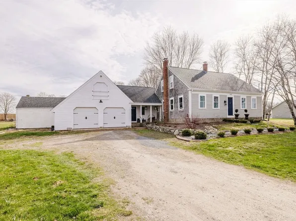 1053 Tremont St, Dighton, MA 02715