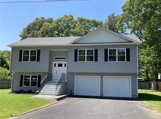 63 Haswill St, Warwick, RI 02889