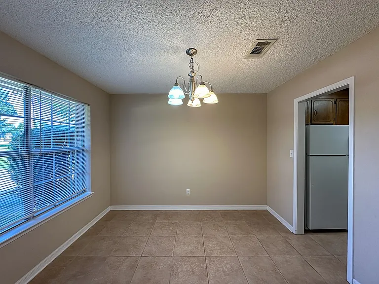 3660 Buford Cir — Photo 8
