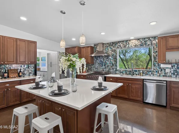 1602 N Painted Hills Rd, Tucson, AZ 85745