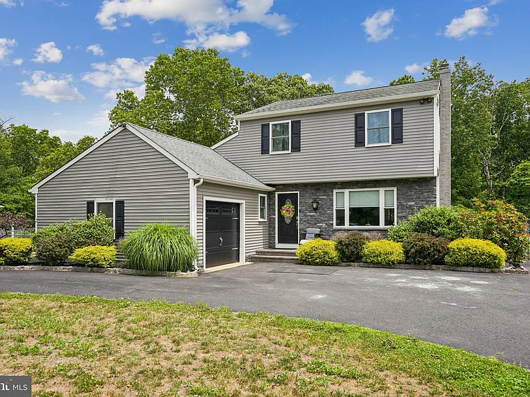 2316 Lorkim Ln — Photo 1