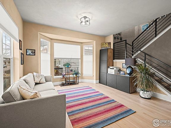 3rd image of 3921 Florentine Dr