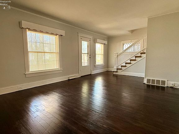 5th image of 1314 Carr St