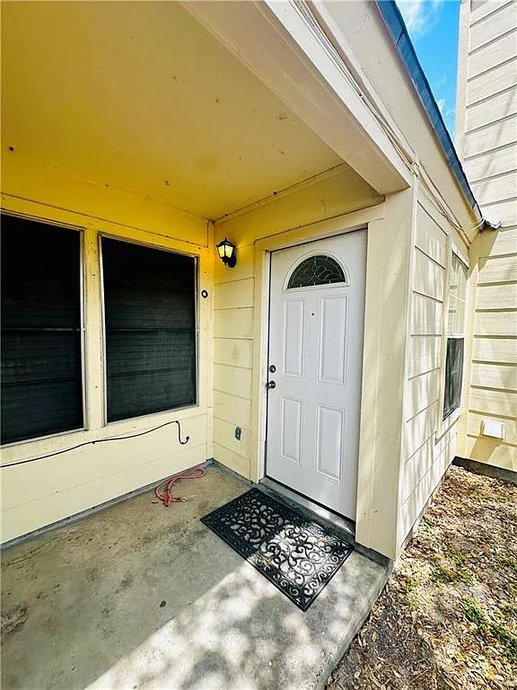 2 bed, 1057 sqft, $1,395 — Photo 2
