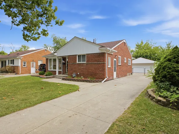 8108 Whitefield St, Dearborn Heights, MI 48127