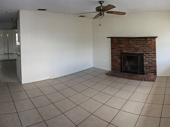 2nd image of 10629 SE 52nd Ave