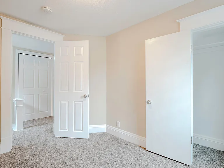 232 Lathrop St — Photo 14
