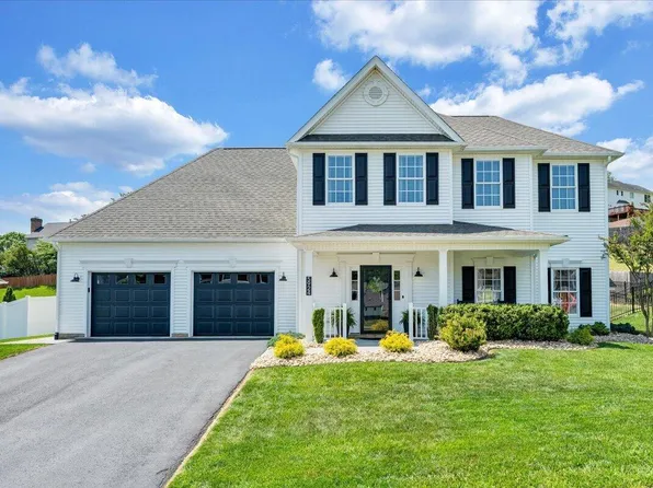 5924 Crumpacker Dr, Roanoke, VA 24012