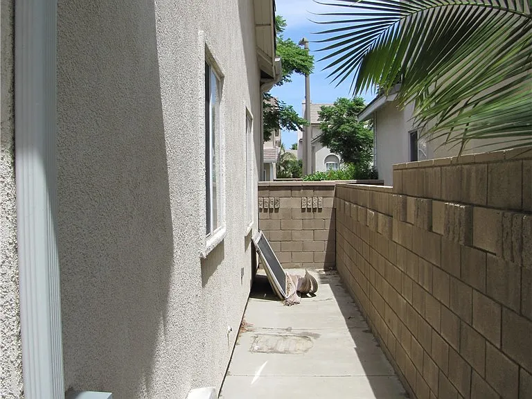5661 Knollside Way — Photo 30