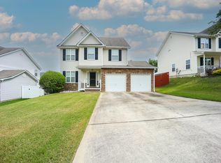 7202 Sanctuary St, Fairburn, GA 30213